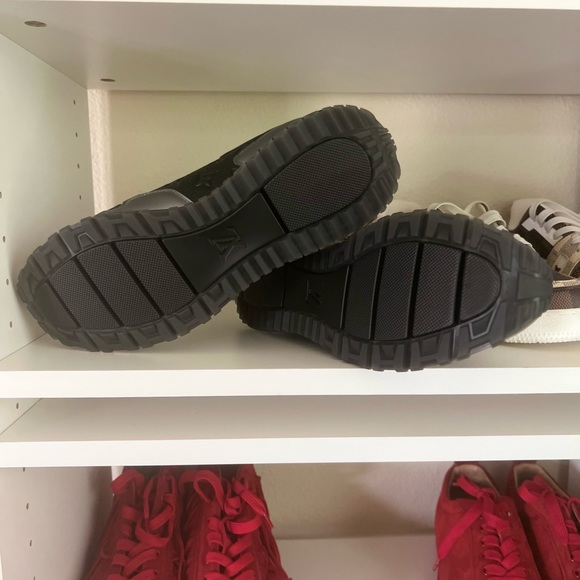 Louis Vuitton Men Sneakers Size 8 - Picture 6 of 10